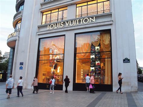 how to buy louis vuitton in paris|original louis vuitton store paris.